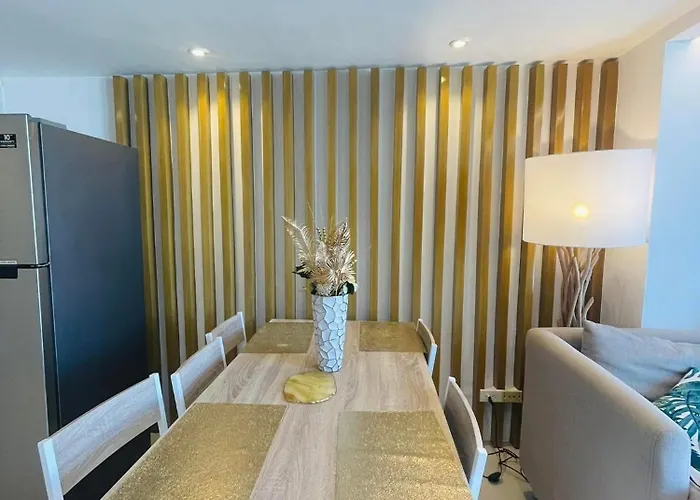 1205 Spacious Loft Type Unit Appartement *